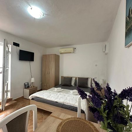 Apartman Nina Рисан Екстериор снимка