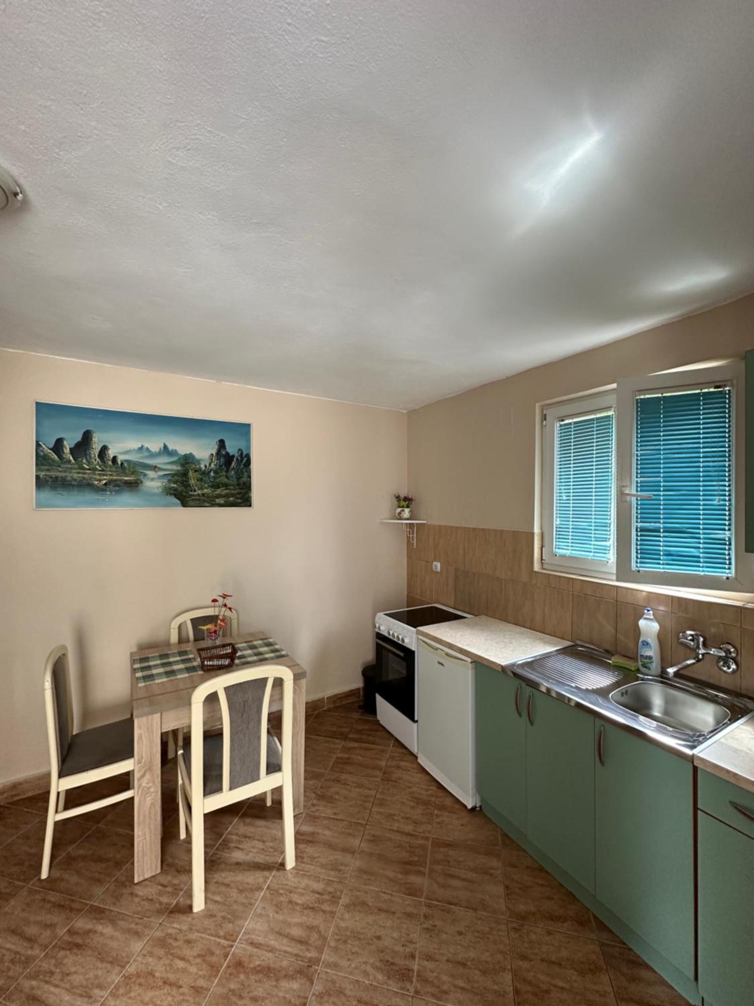 Apartman Nina Рисан Екстериор снимка