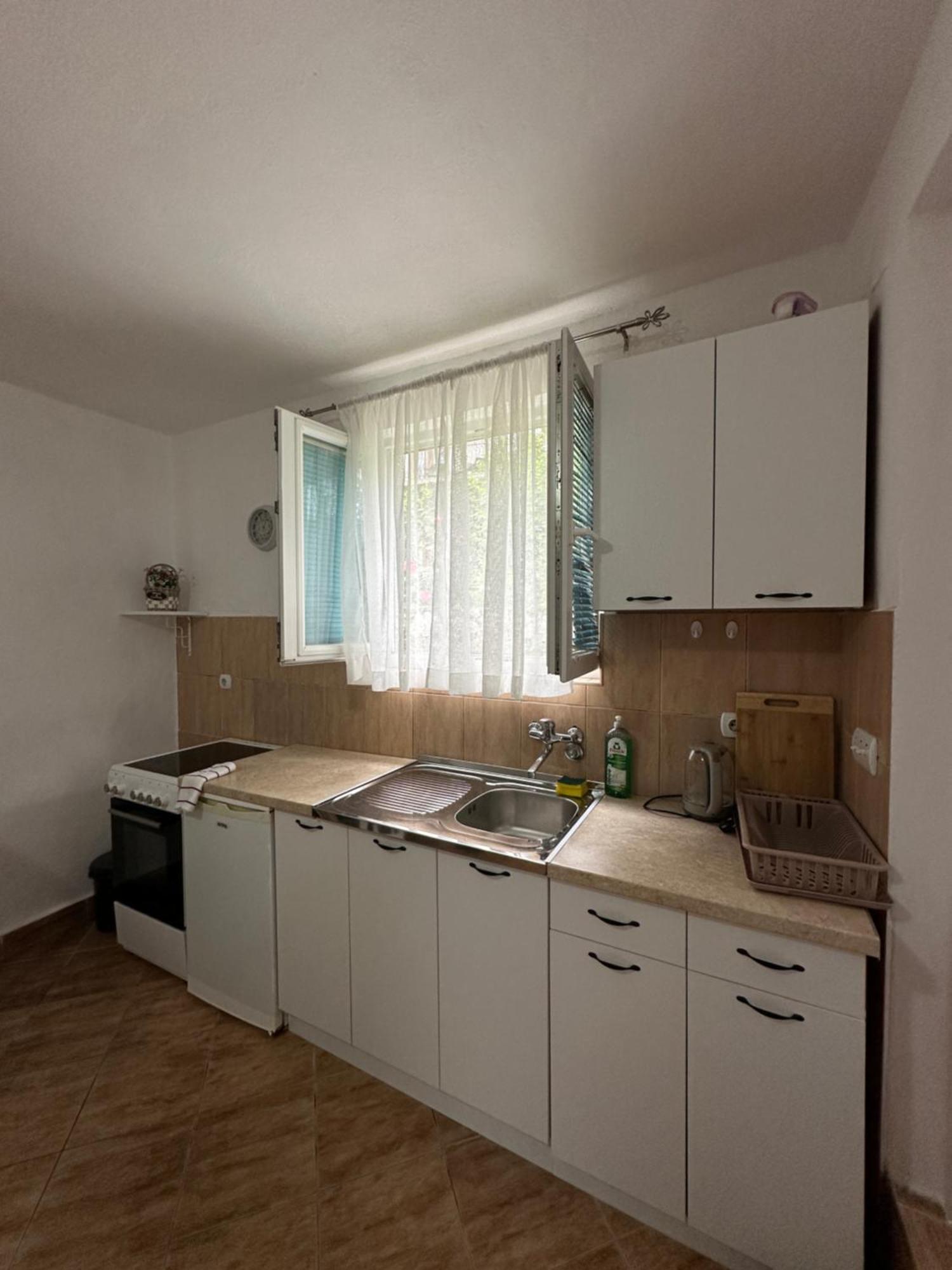 Apartman Nina Рисан Екстериор снимка