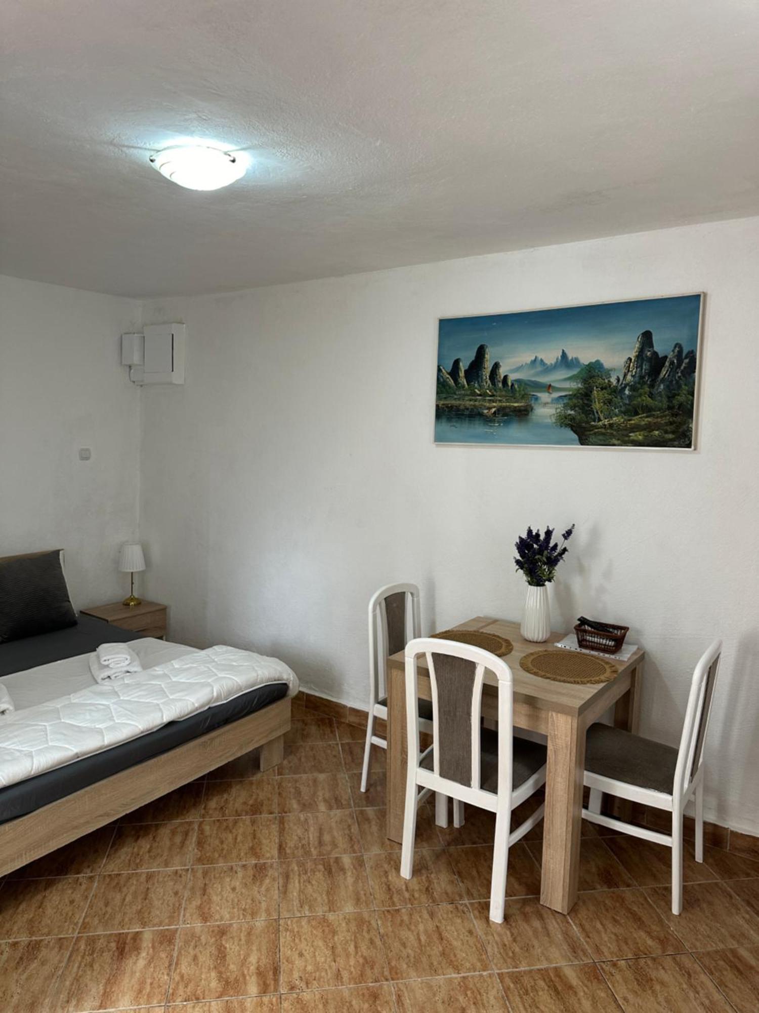 Apartman Nina Рисан Екстериор снимка