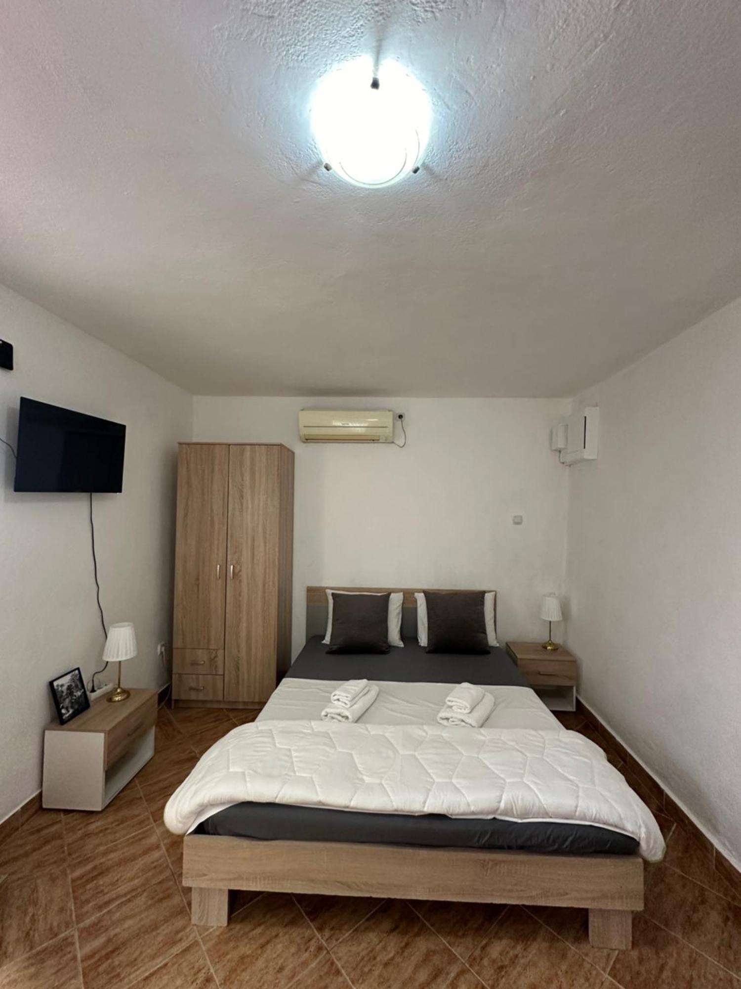 Apartman Nina Рисан Екстериор снимка